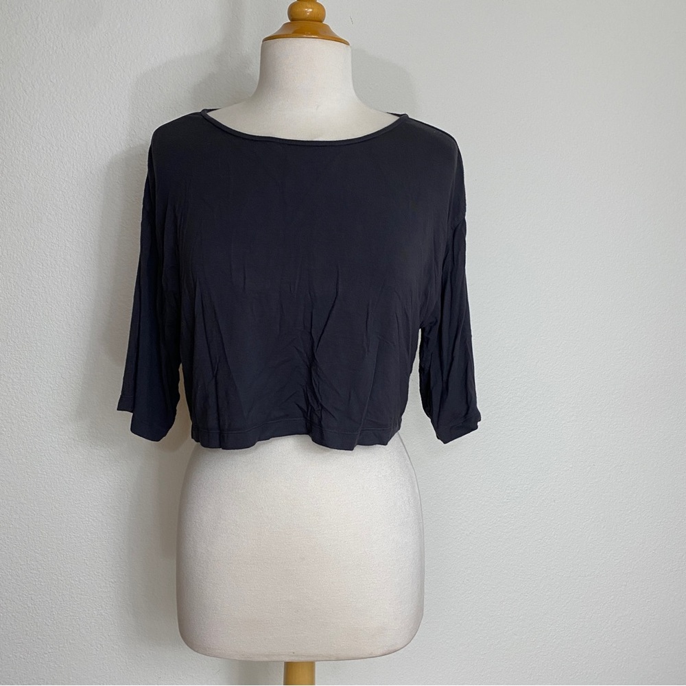 3/$25 Konny Gray Boat Neck Rayon Stretch Crop T-Shirt Size Large Girlhoodcore